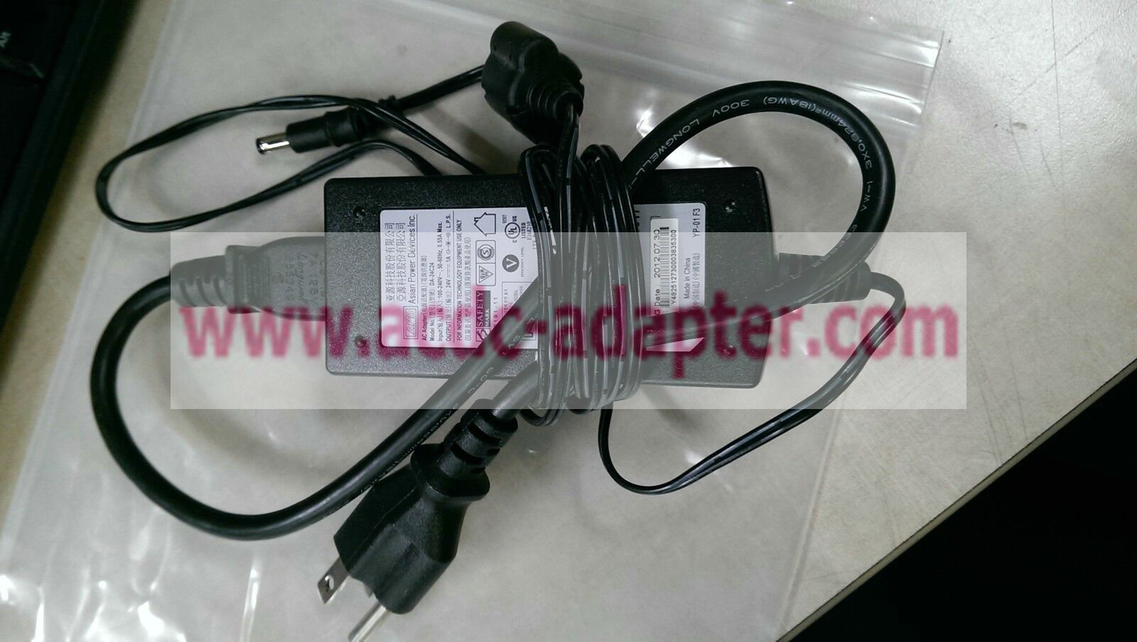 NEW APD DA-24C24 24V 1A AC Adapter & Charger power supply